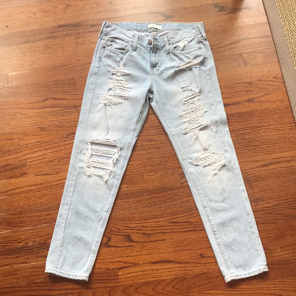 Worn Once Abercrombie Light Wash Mom Jean